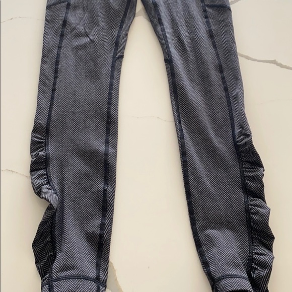 Lululemon running pant herringbone size 6 - Picture 5 of 7